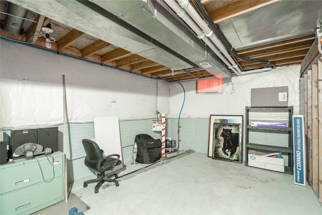 3017 E 43rd Street, Des Moines, IA 50317