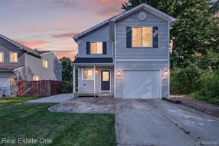 8923 Ash Drive, Whitmore Lake, MI 48189