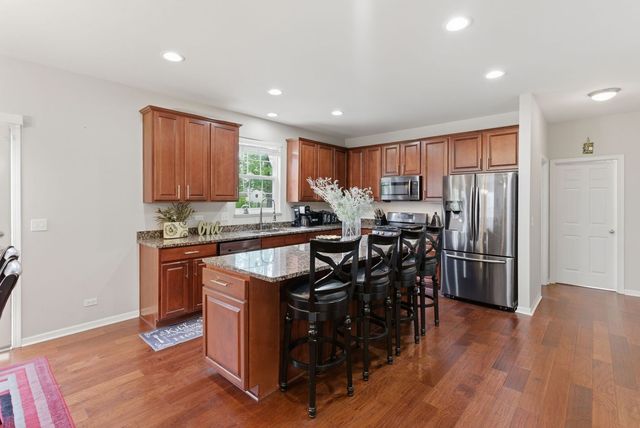 2546 W Autumn Drive, Round Lake, IL 60073