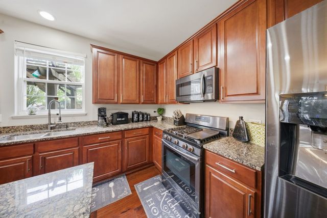 2546 W Autumn Drive, Round Lake, IL 60073
