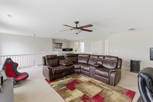 2546 W Autumn Drive, Round Lake, IL 60073
