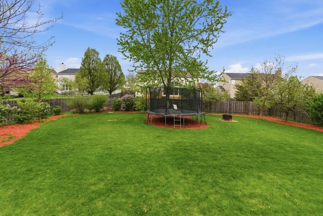 2546 W Autumn Drive, Round Lake, IL 60073