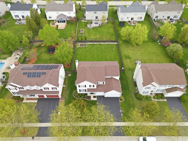 2546 W Autumn Drive, Round Lake, IL 60073