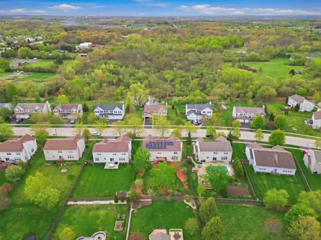 2546 W Autumn Drive, Round Lake, IL 60073
