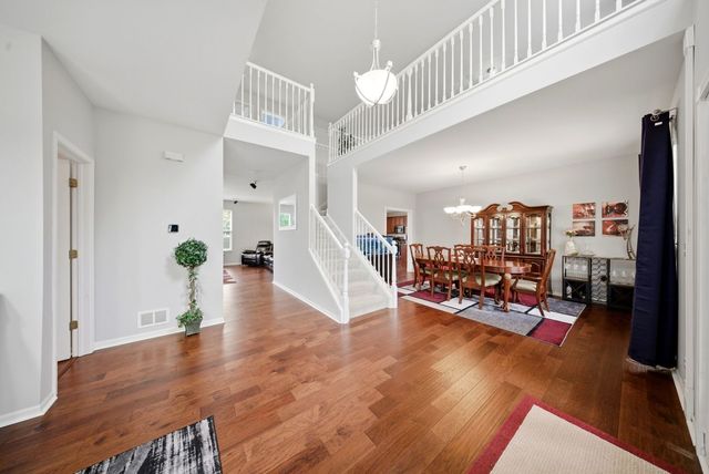2546 W Autumn Drive, Round Lake, IL 60073