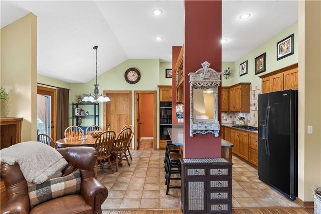 2301 Woodland Circle, Kearney, MO 64060