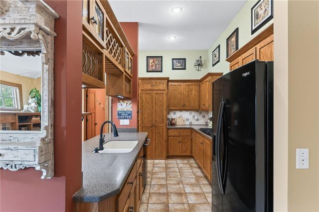 2301 Woodland Circle, Kearney, MO 64060