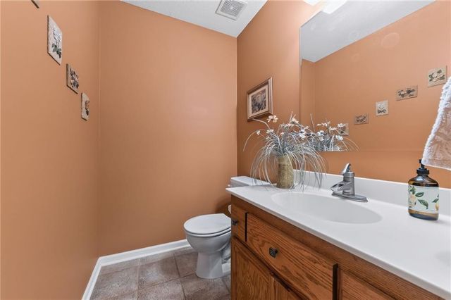2301 Woodland Circle, Kearney, MO 64060