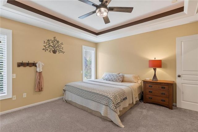 2301 Woodland Circle, Kearney, MO 64060
