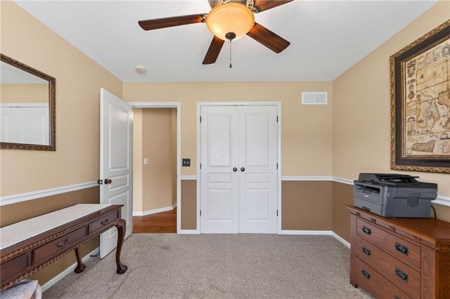 2301 Woodland Circle, Kearney, MO 64060