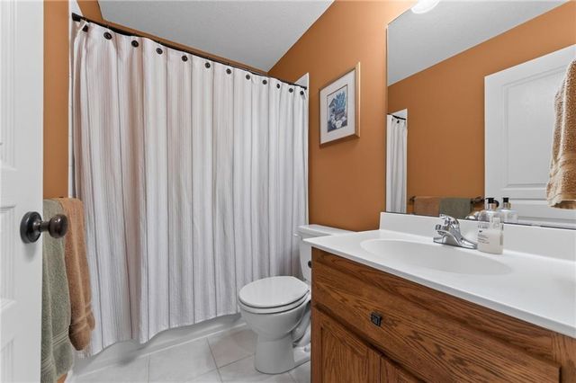 2301 Woodland Circle, Kearney, MO 64060