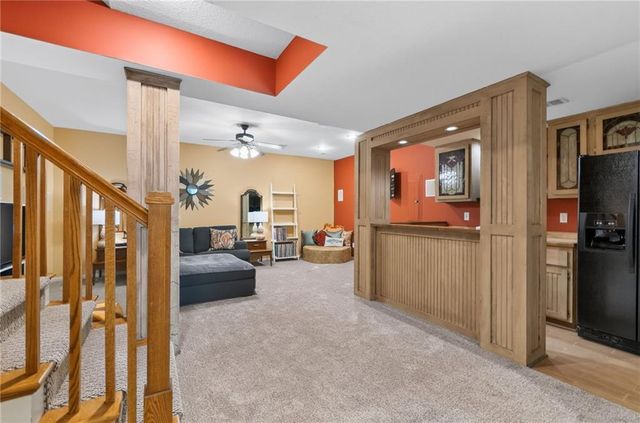 2301 Woodland Circle, Kearney, MO 64060