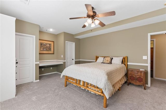 2301 Woodland Circle, Kearney, MO 64060