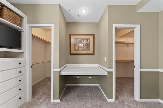 2301 Woodland Circle, Kearney, MO 64060
