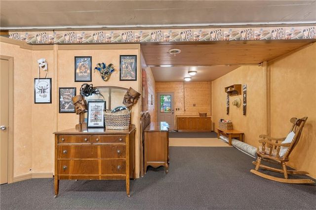 2301 Woodland Circle, Kearney, MO 64060