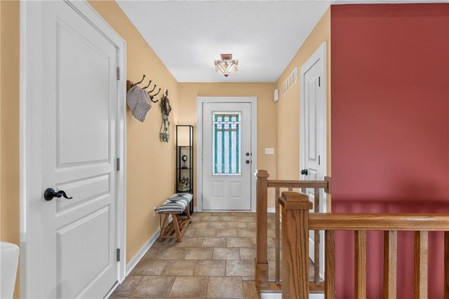 2301 Woodland Circle, Kearney, MO 64060