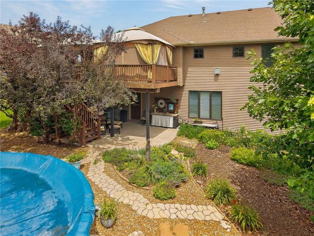 2301 Woodland Circle, Kearney, MO 64060