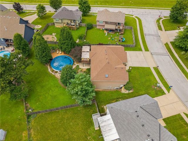2301 Woodland Circle, Kearney, MO 64060
