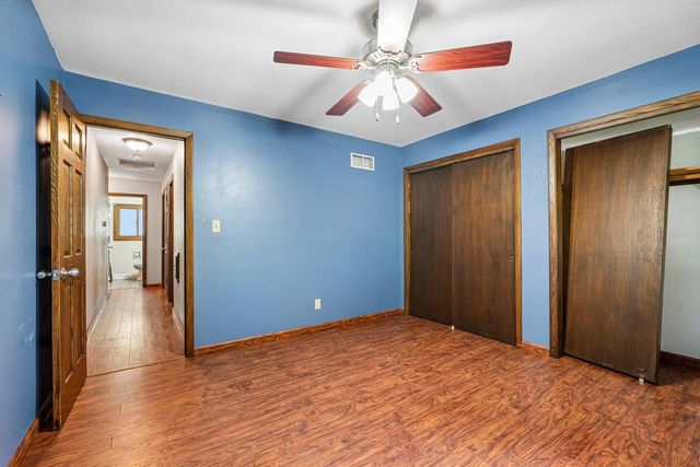 1830 Davis LANE, Waukesha, WI 53189