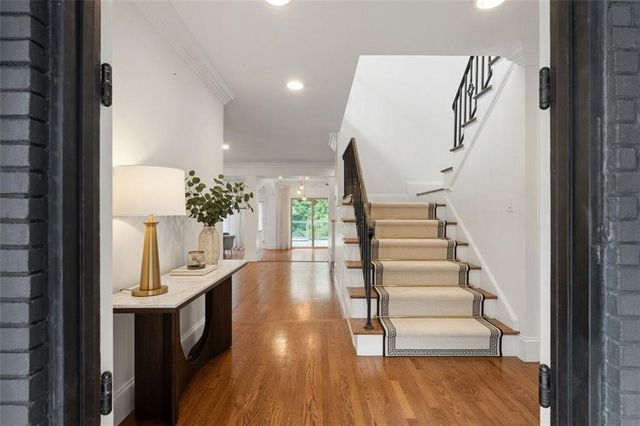 212 Kings Row, Marietta, GA 30067