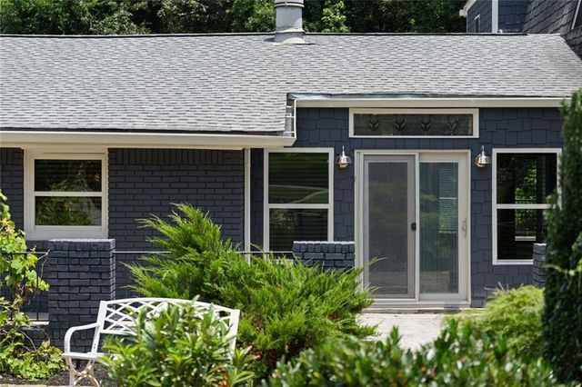 212 Kings Row, Marietta, GA 30067