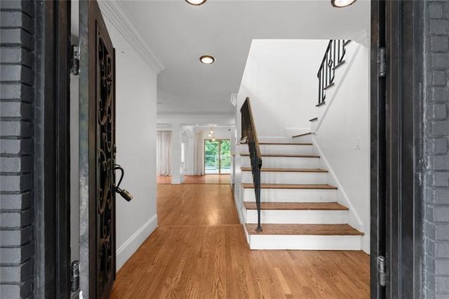 212 Kings Row, Marietta, GA 30067