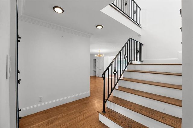 212 Kings Row, Marietta, GA 30067