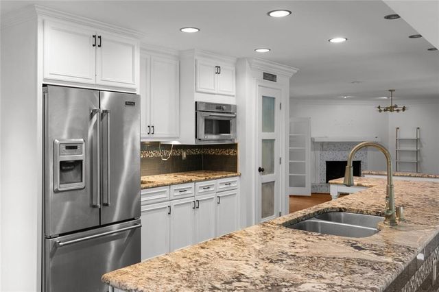 212 Kings Row, Marietta, GA 30067