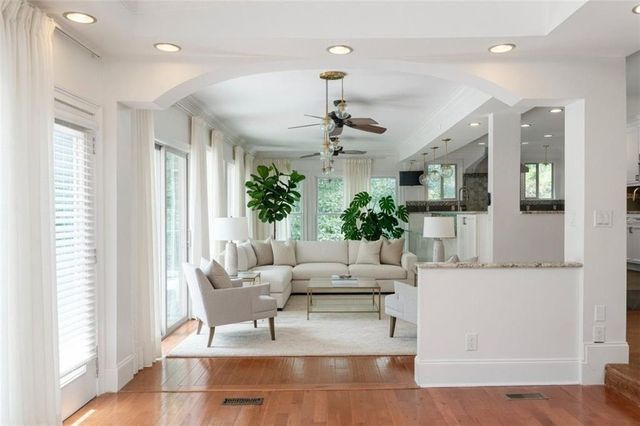 212 Kings Row, Marietta, GA 30067