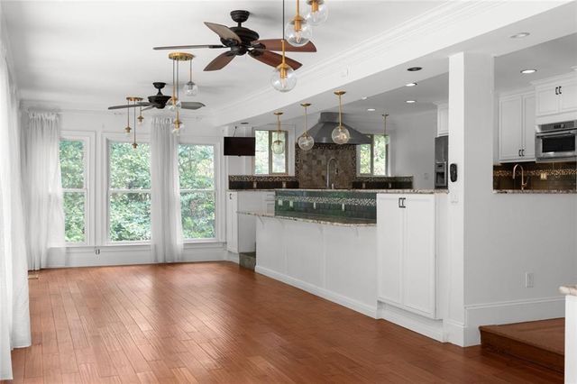 212 Kings Row, Marietta, GA 30067