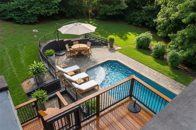 212 Kings Row, Marietta, GA 30067