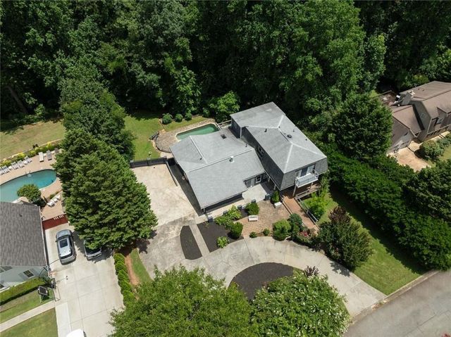 212 Kings Row, Marietta, GA 30067