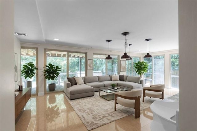 212 Kings Row, Marietta, GA 30067