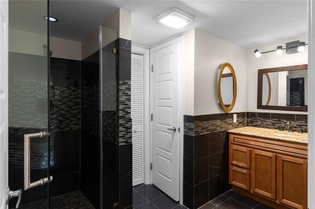 212 Kings Row, Marietta, GA 30067