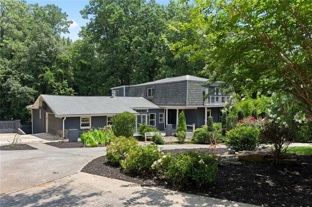 212 Kings Row, Marietta, GA 30067