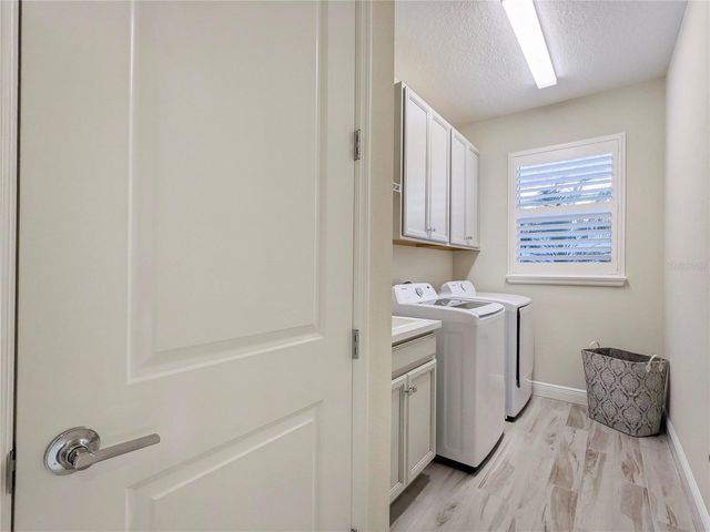 1045 CROSSWIND AVENUE, Sarasota, FL 34240