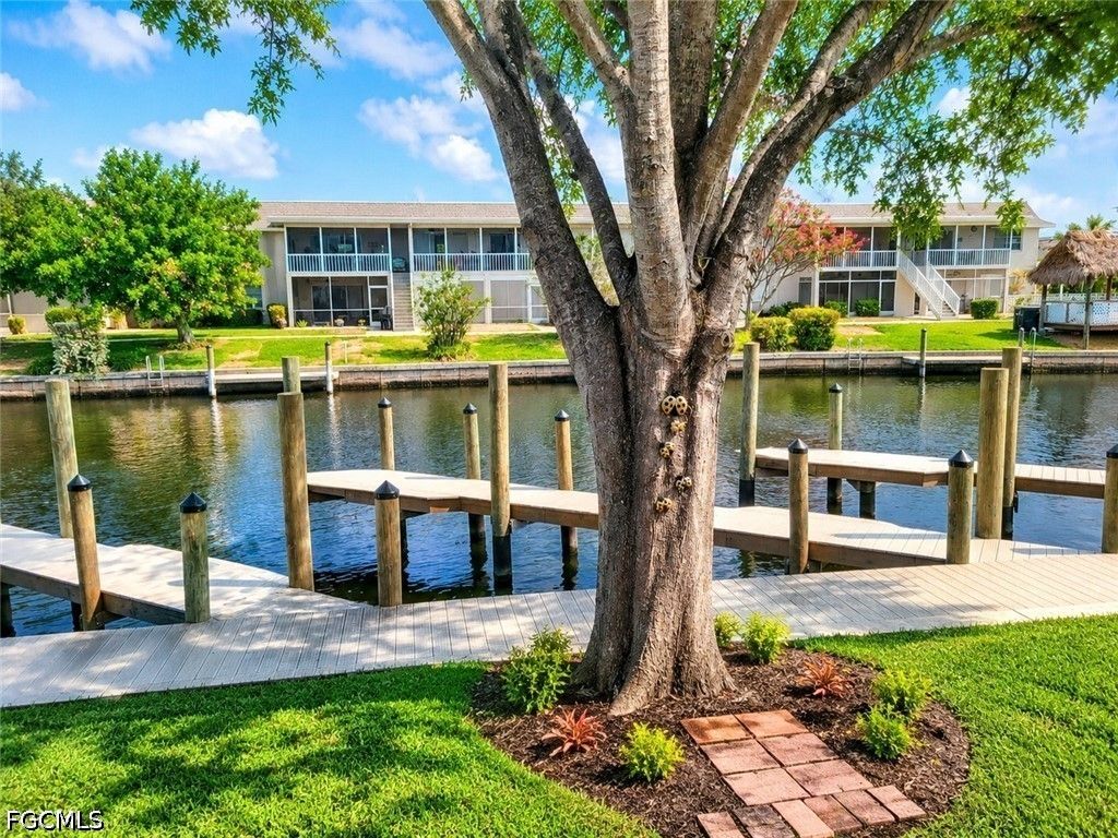 1107 SE 46th LN E, Cape Coral, FL 33904