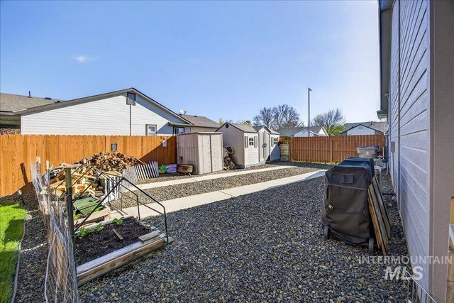 3408 S Michigan Ave, Caldwell, ID 83605