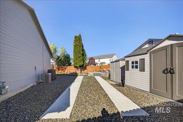3408 S Michigan Ave, Caldwell, ID 83605