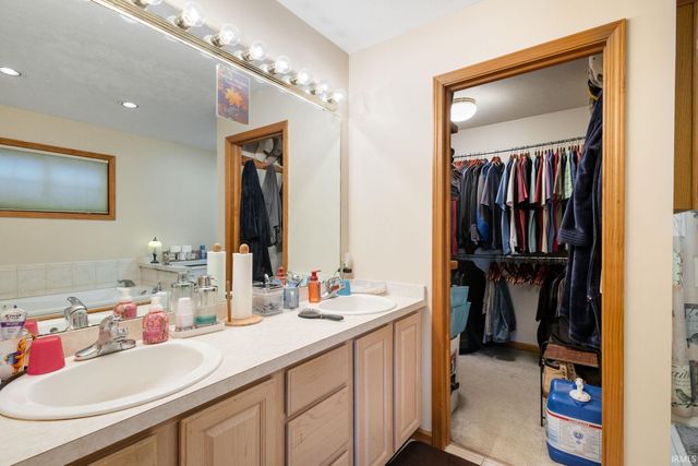 23775 Raber Court, Elkhart, IN 46517