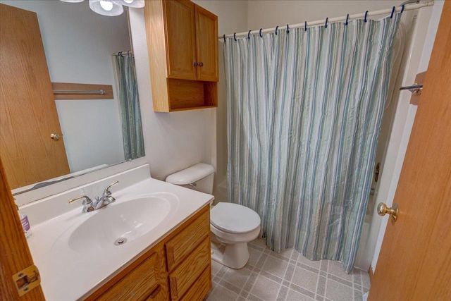 226 Bowlavard Avenue, Belleville, WI 53508