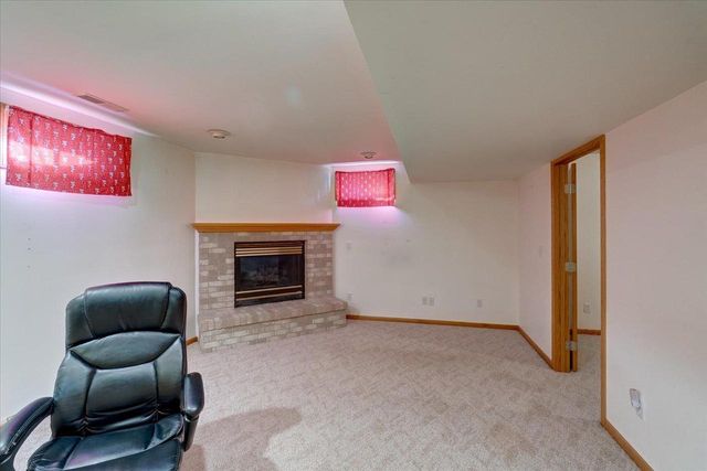 226 Bowlavard Avenue, Belleville, WI 53508