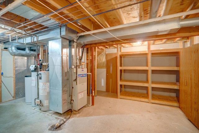 226 Bowlavard Avenue, Belleville, WI 53508