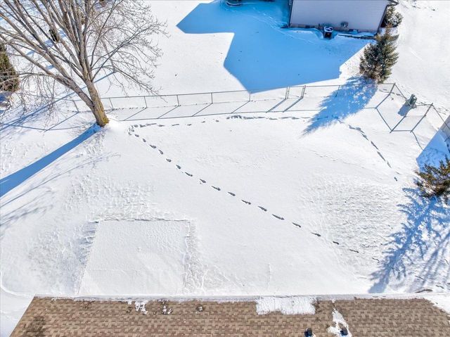 226 Bowlavard Avenue, Belleville, WI 53508