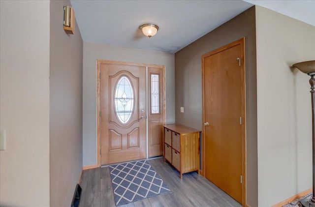 226 Bowlavard Avenue, Belleville, WI 53508