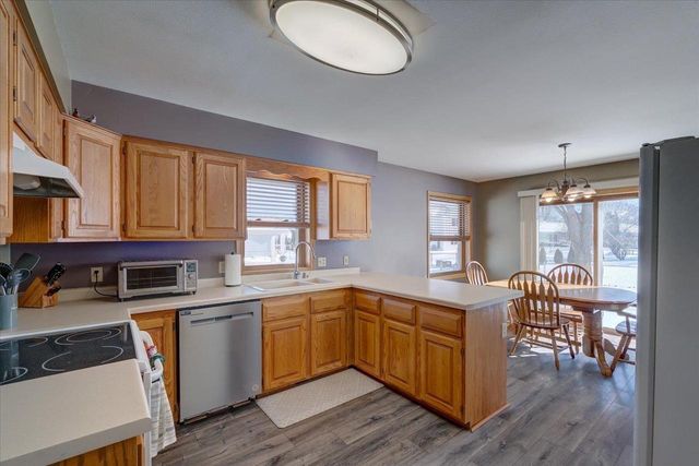 226 Bowlavard Avenue, Belleville, WI 53508