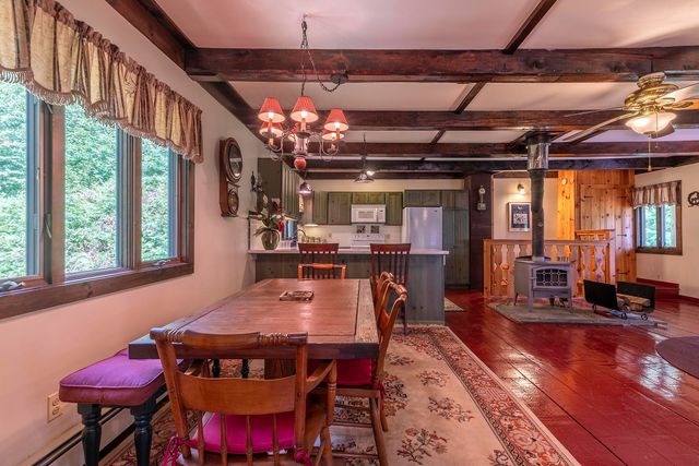 112 Robin Hill Road, Townshend, VT 05353