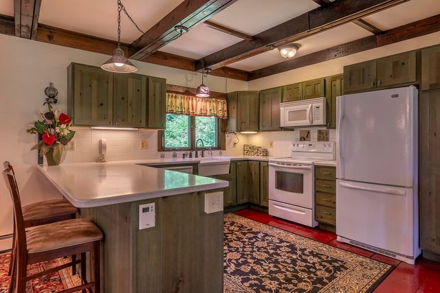 112 Robin Hill Road, Townshend, VT 05353