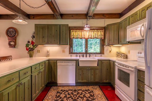 112 Robin Hill Road, Townshend, VT 05353