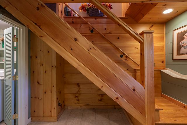 112 Robin Hill Road, Townshend, VT 05353